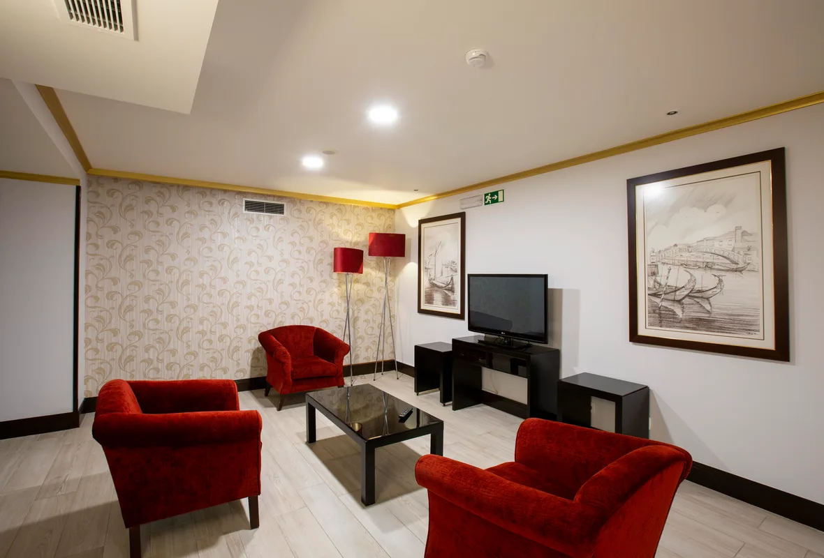 Veneza Hotel — ภาพห้องพักและบรรยากาศ