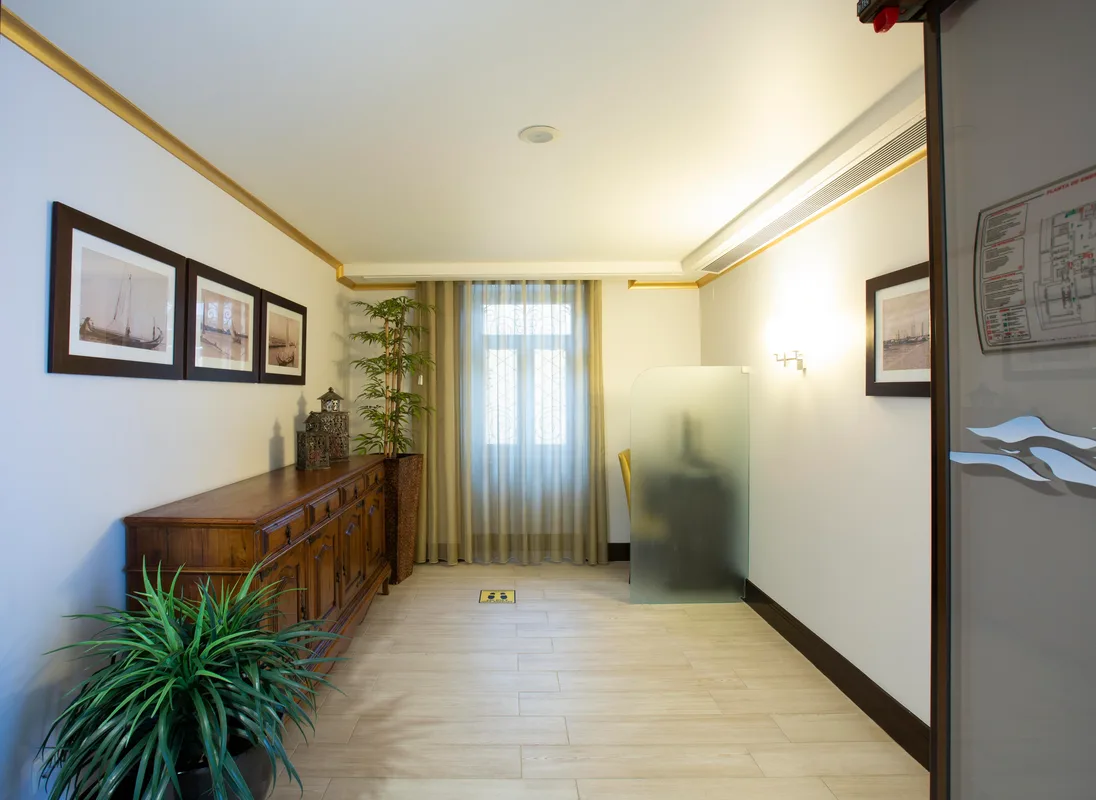Veneza Hotel — ภาพห้องพักและบรรยากาศ