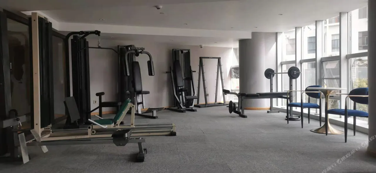 Vienna Hotel Kunming Railway Station — rooms and atmosphere