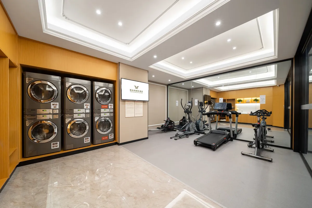 Vienna International Hotel Changsha Furong Square — rooms and atmosphere