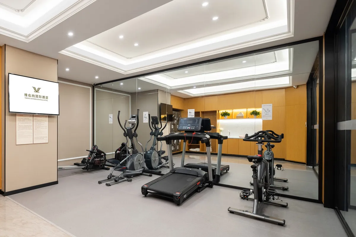 Vienna International Hotel Changsha Furong Square — rooms and atmosphere