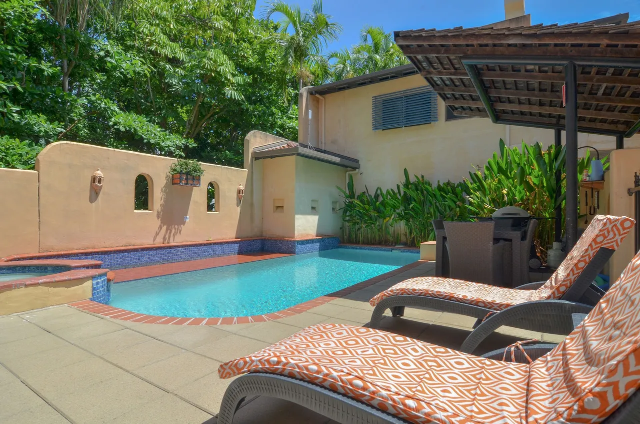 Villa San Michele Port Douglas — rooms and atmosphere