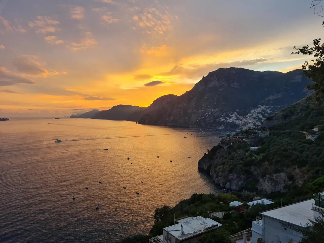 Villa Santa Chiara Positano Suites — โพซิตาโน