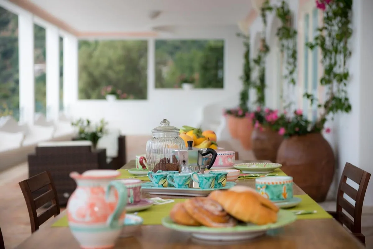 Villa Santa Chiara Positano Suites — ภาพห้องพักและบรรยากาศ