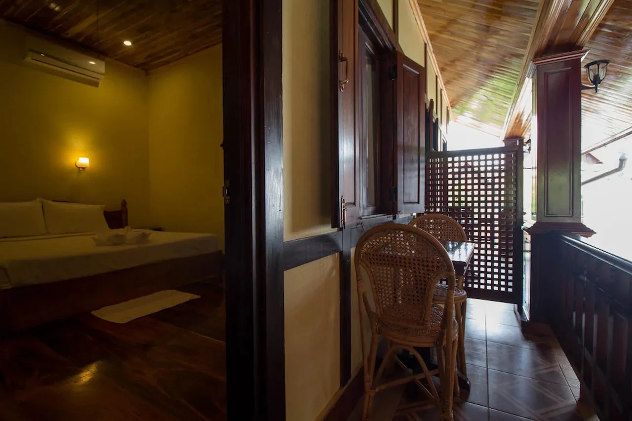 Villa Somphong — rooms and atmosphere