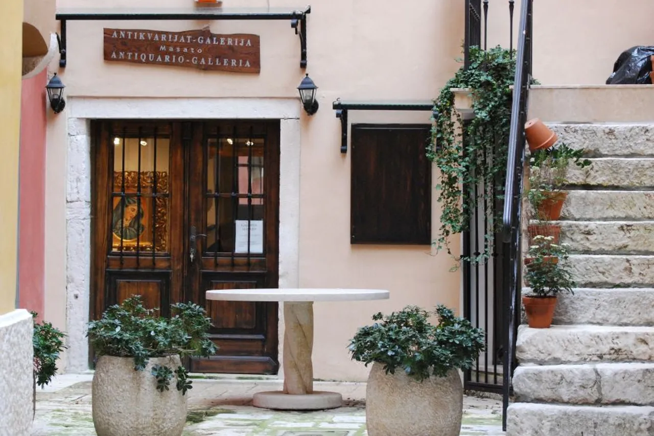 Villa Tuttorotto — rooms and atmosphere
