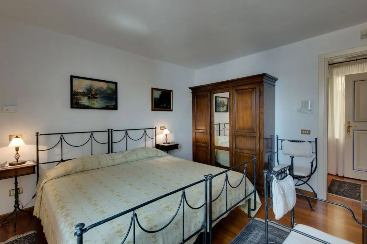 Villa Tuttorotto — rooms and atmosphere
