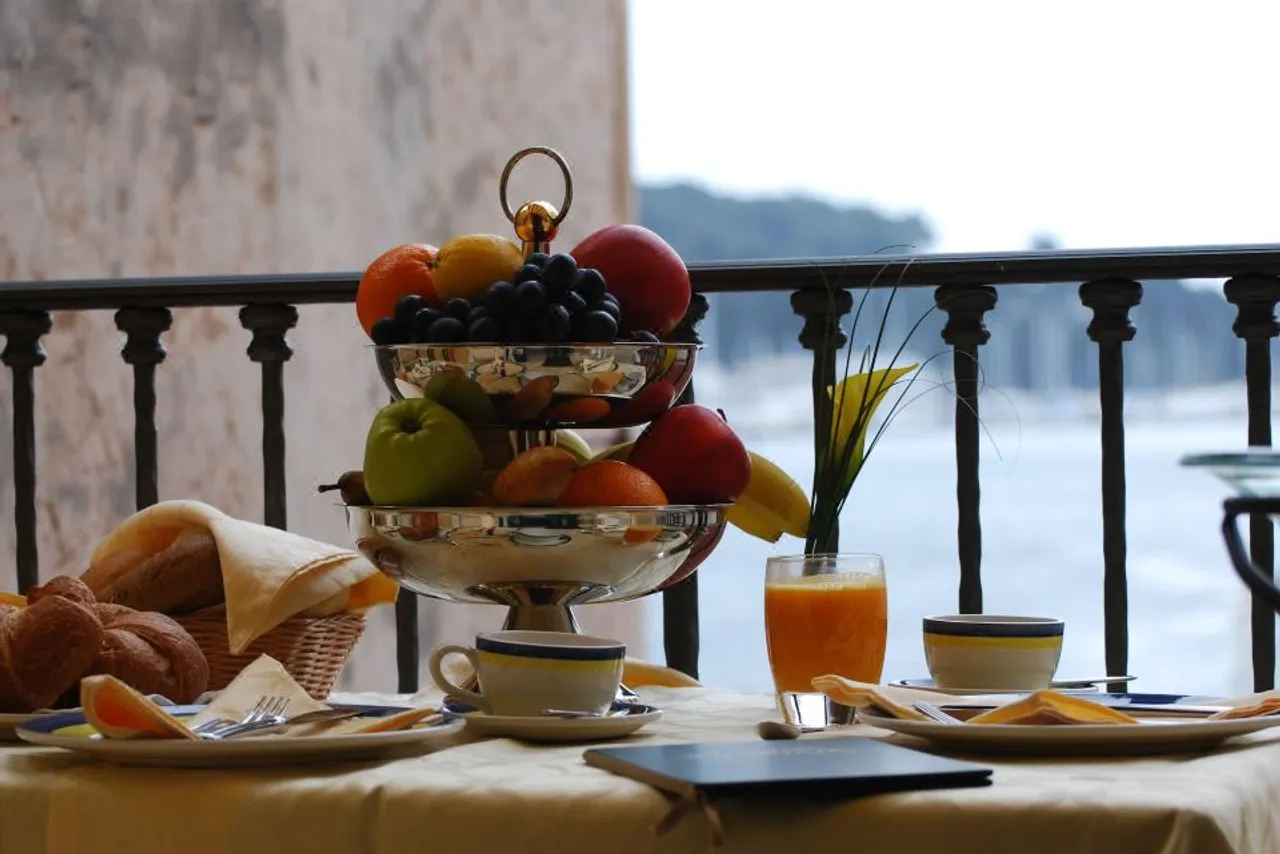 Villa Tuttorotto — rooms and atmosphere