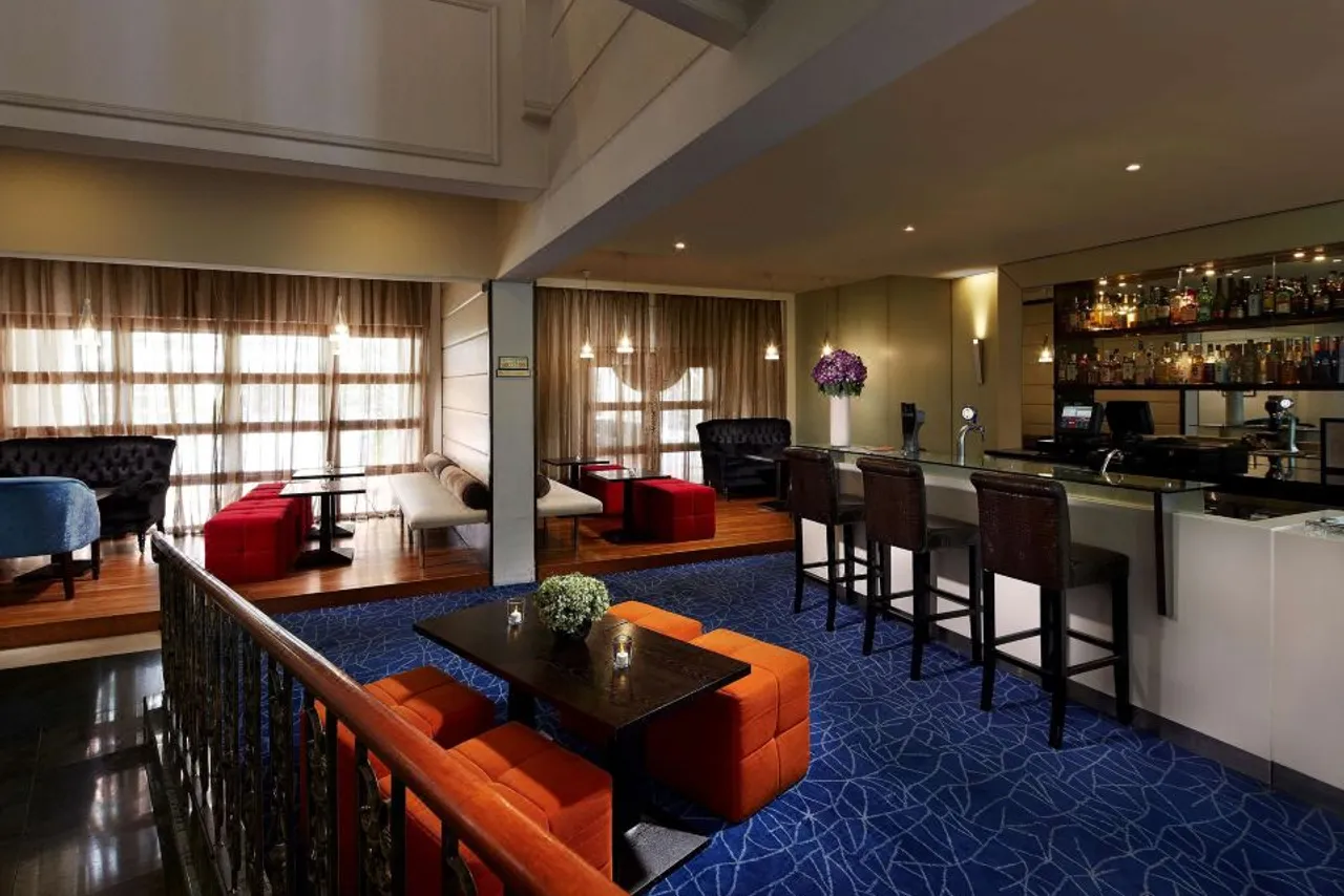 Village Hotel Albert Court by Far East Hospitality — rooms and atmosphere