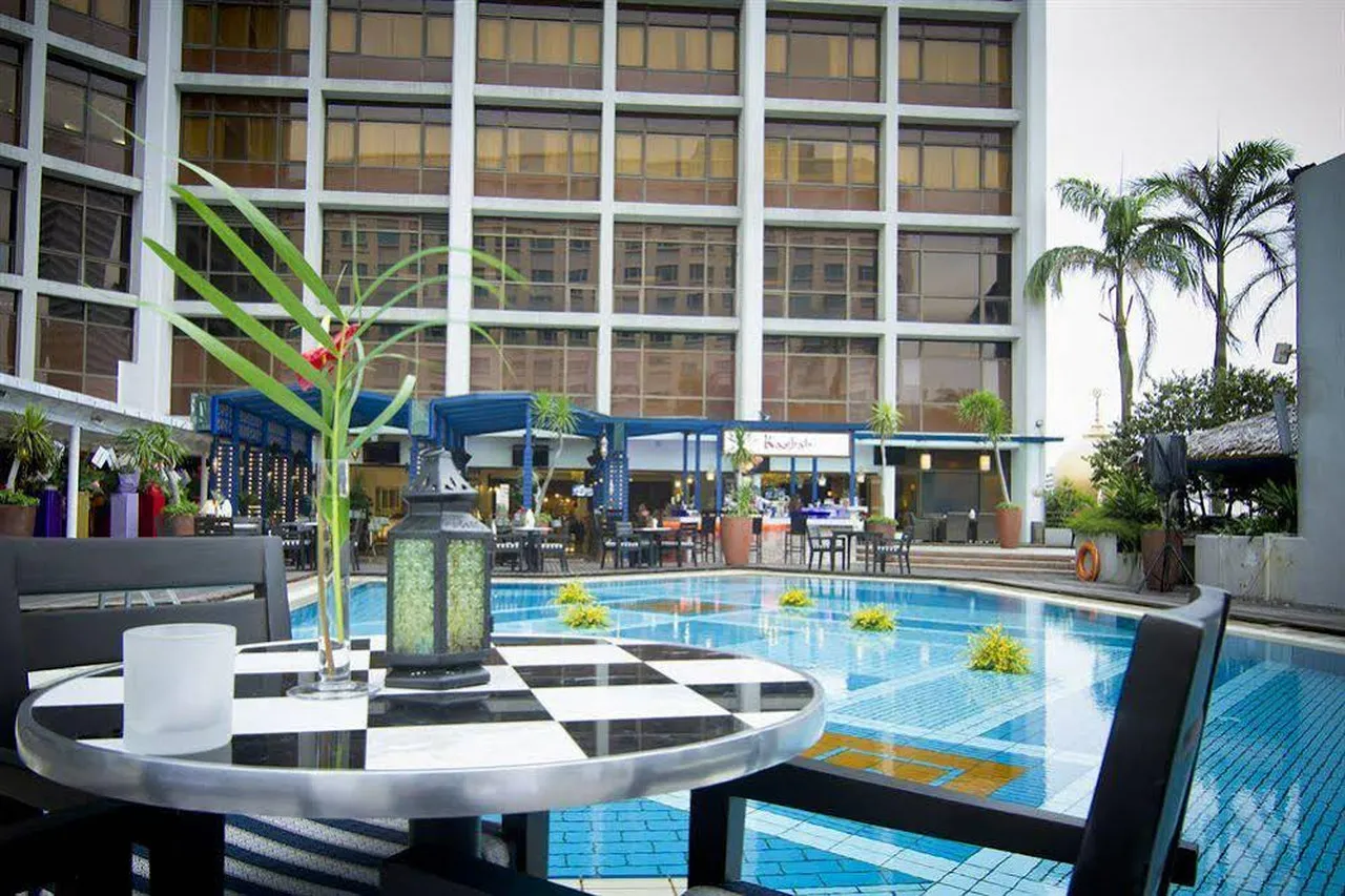 Village Hotel Bugis — rooms and atmosphere