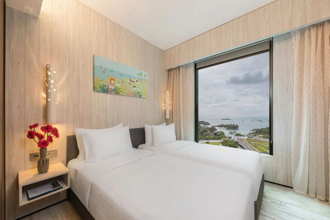 Village Hotel Sentosa by Far East Hospitality — rooms and atmosphere