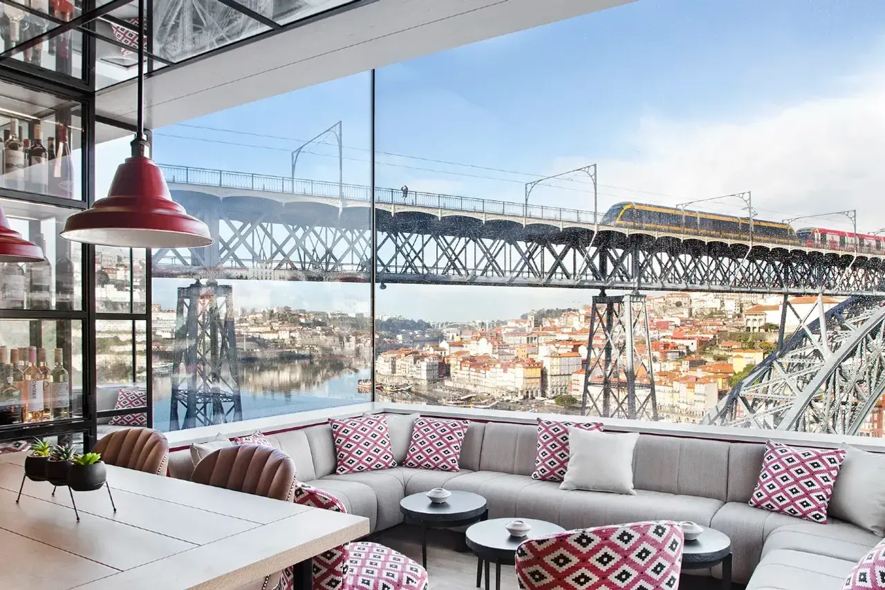 Vincci Ponte de Ferro — rooms and atmosphere