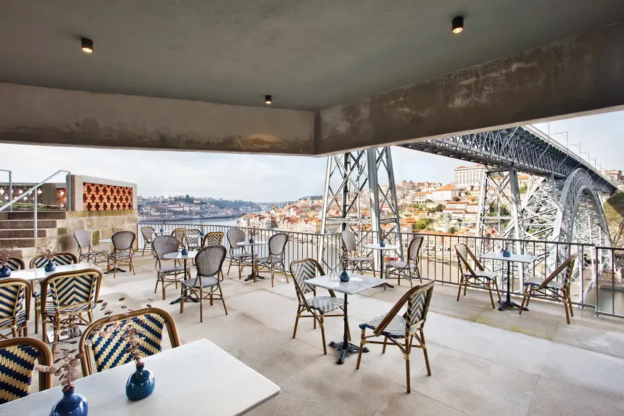Vincci Ponte de Ferro — rooms and atmosphere