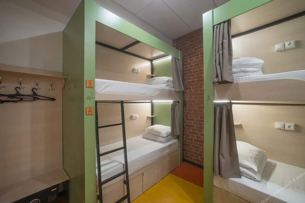 Vinegret Hostel — rooms and atmosphere