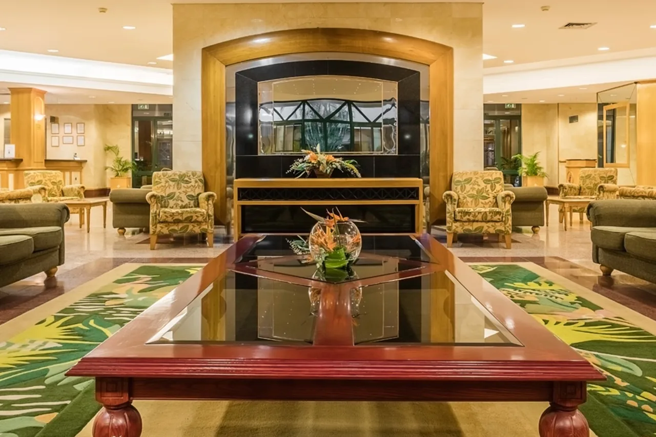 VIP Grand Maputo — rooms and atmosphere