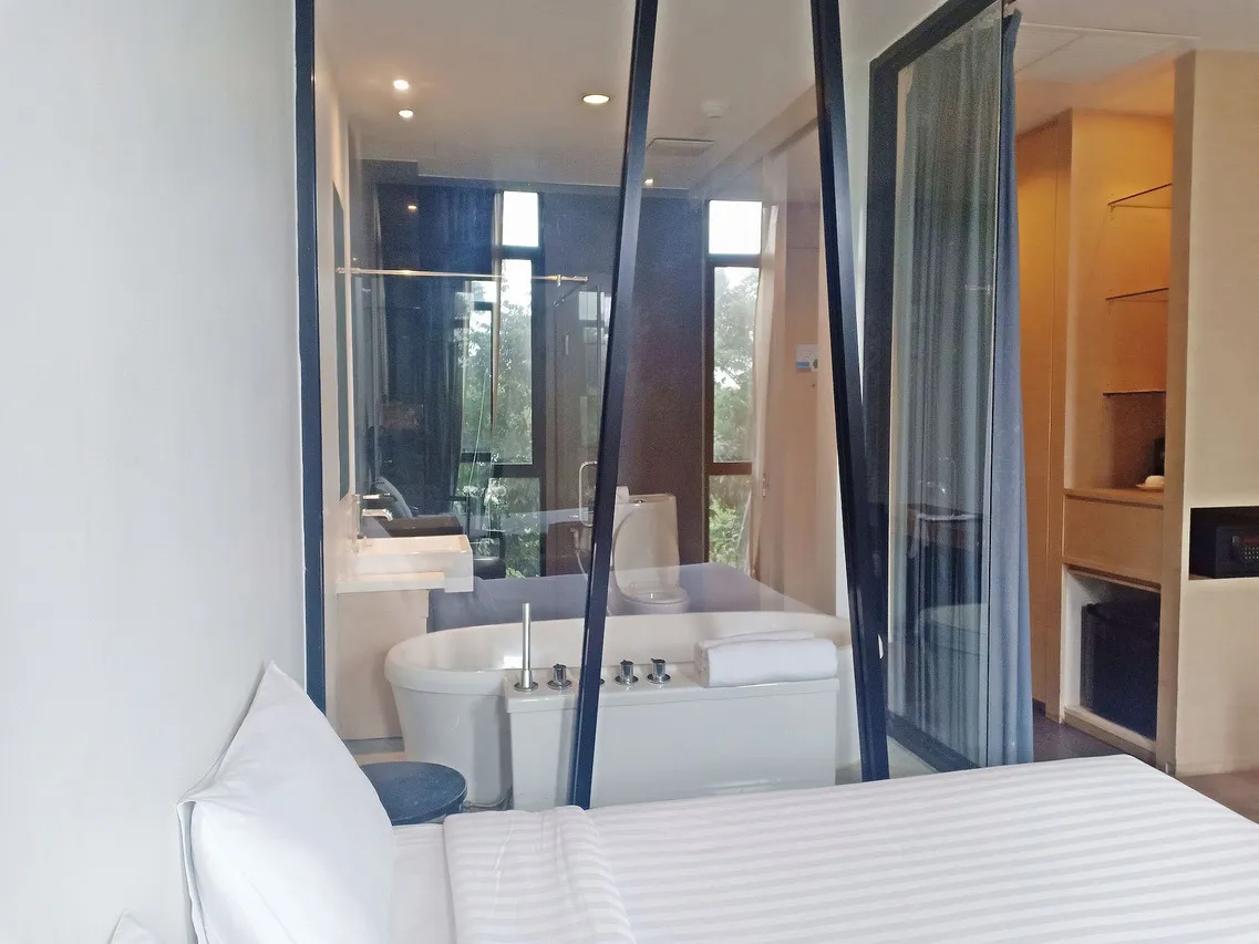 Vismaya Suvarnabhumi — rooms and atmosphere
