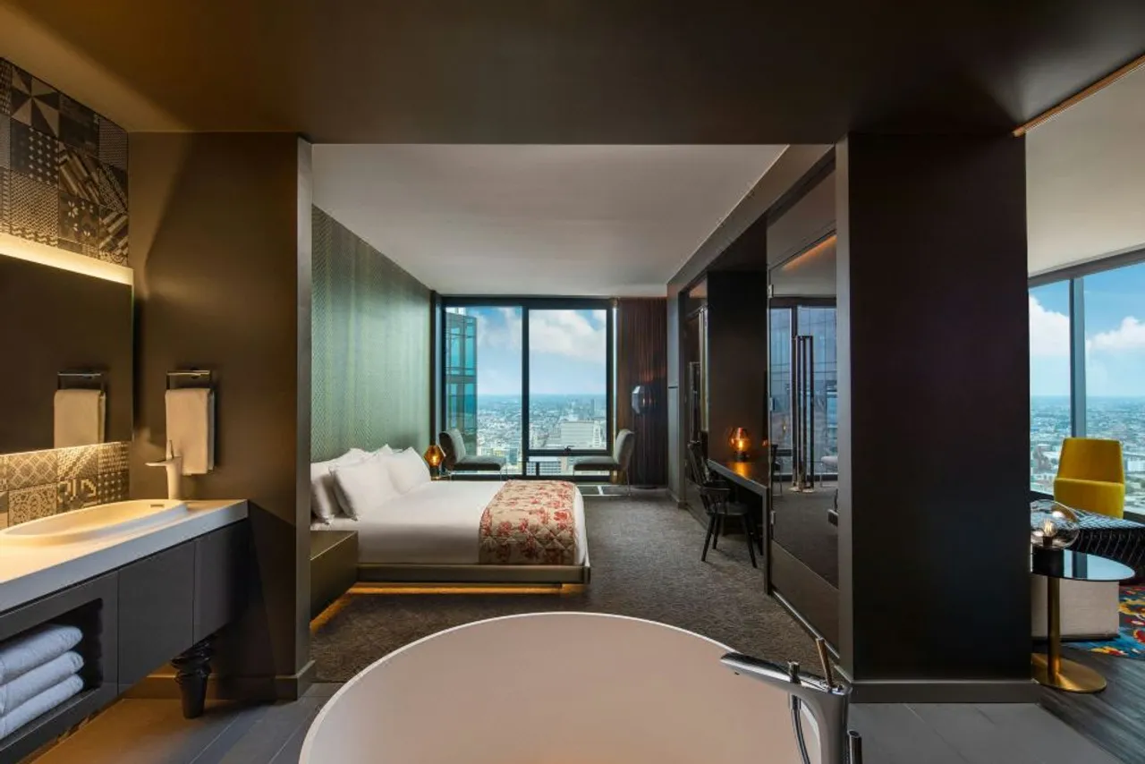 W Philadelphia — rooms and atmosphere