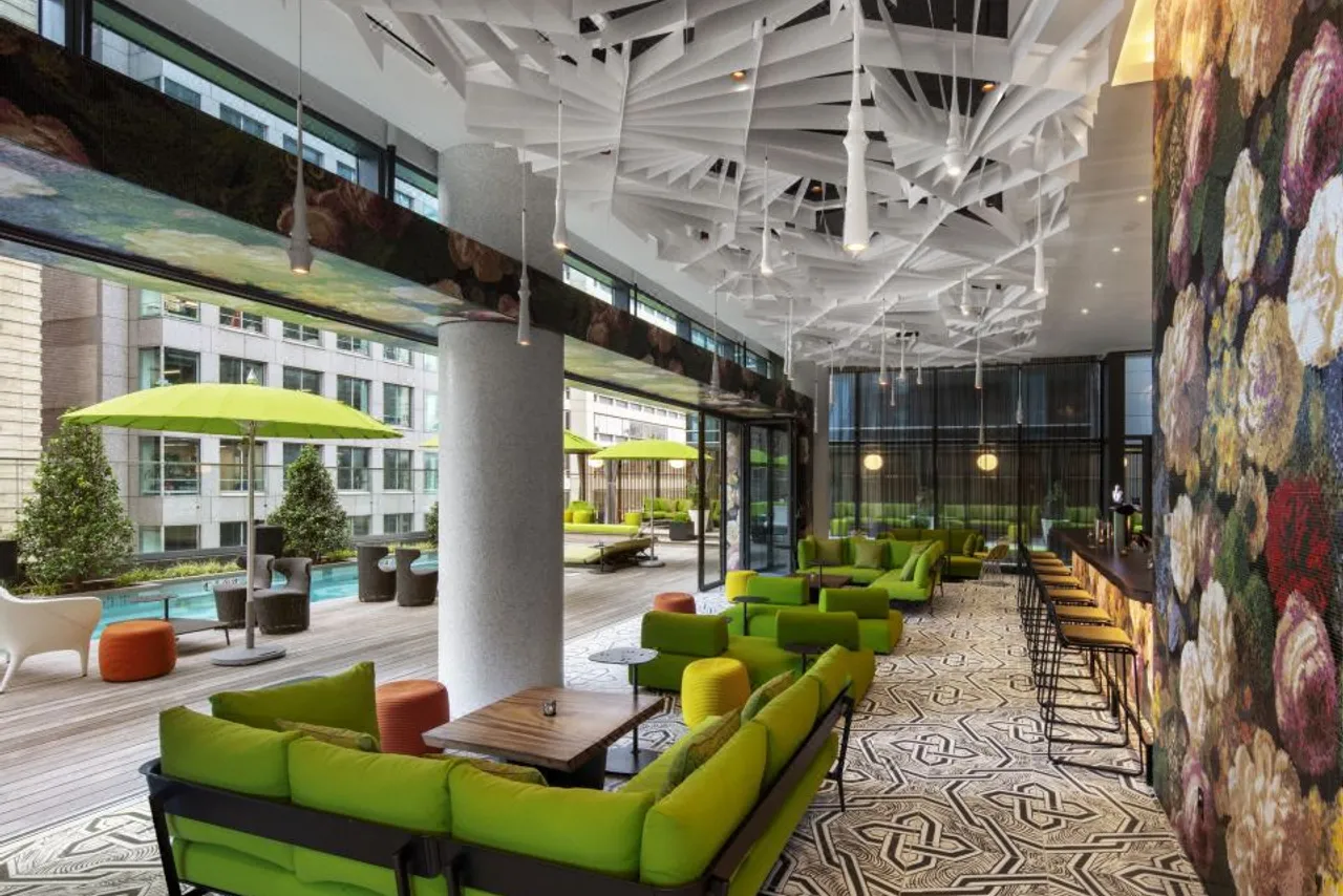 W Philadelphia — rooms and atmosphere