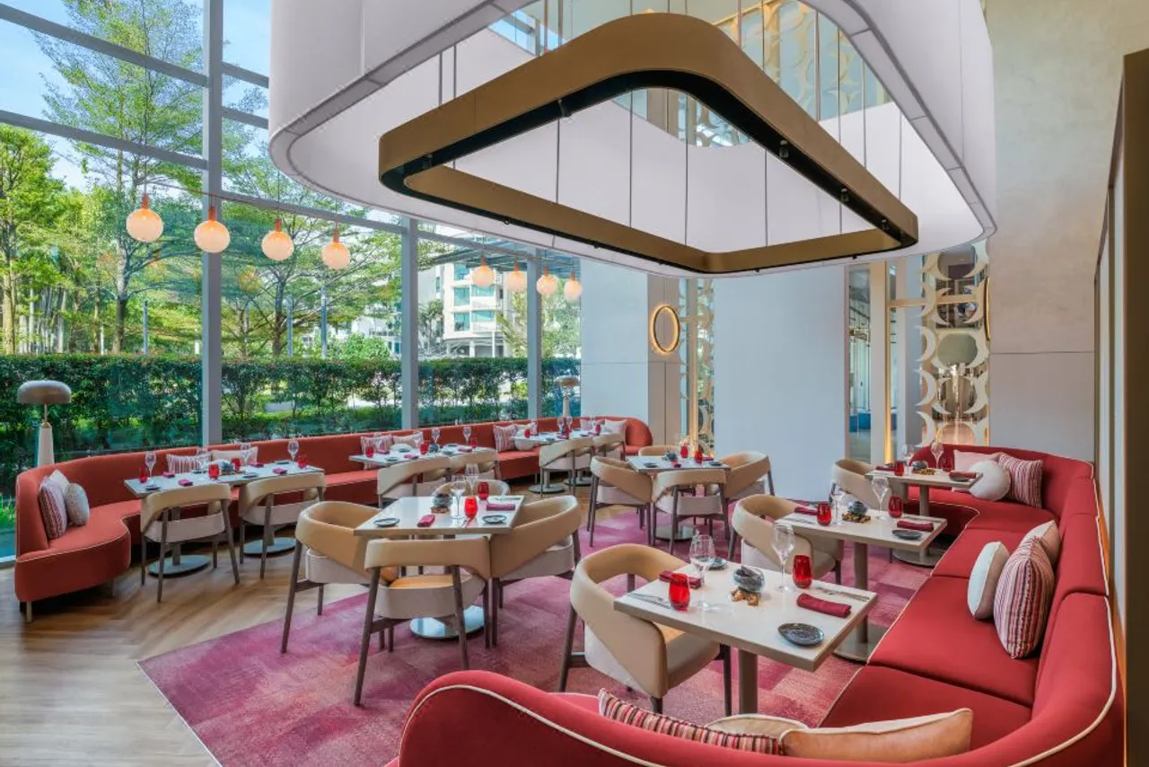 W Singapore - Sentosa Cove — rooms and atmosphere