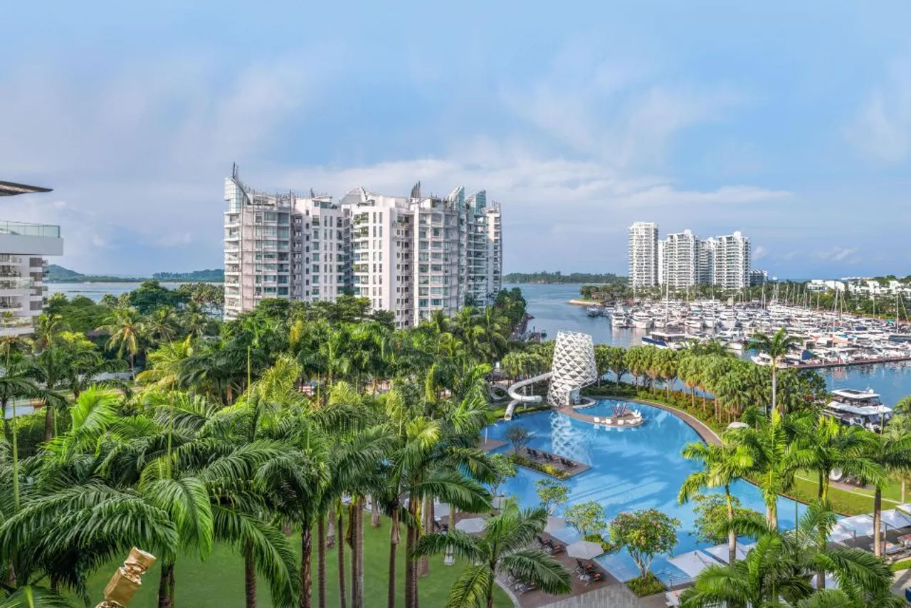 W Singapore - Sentosa Cove — rooms and atmosphere