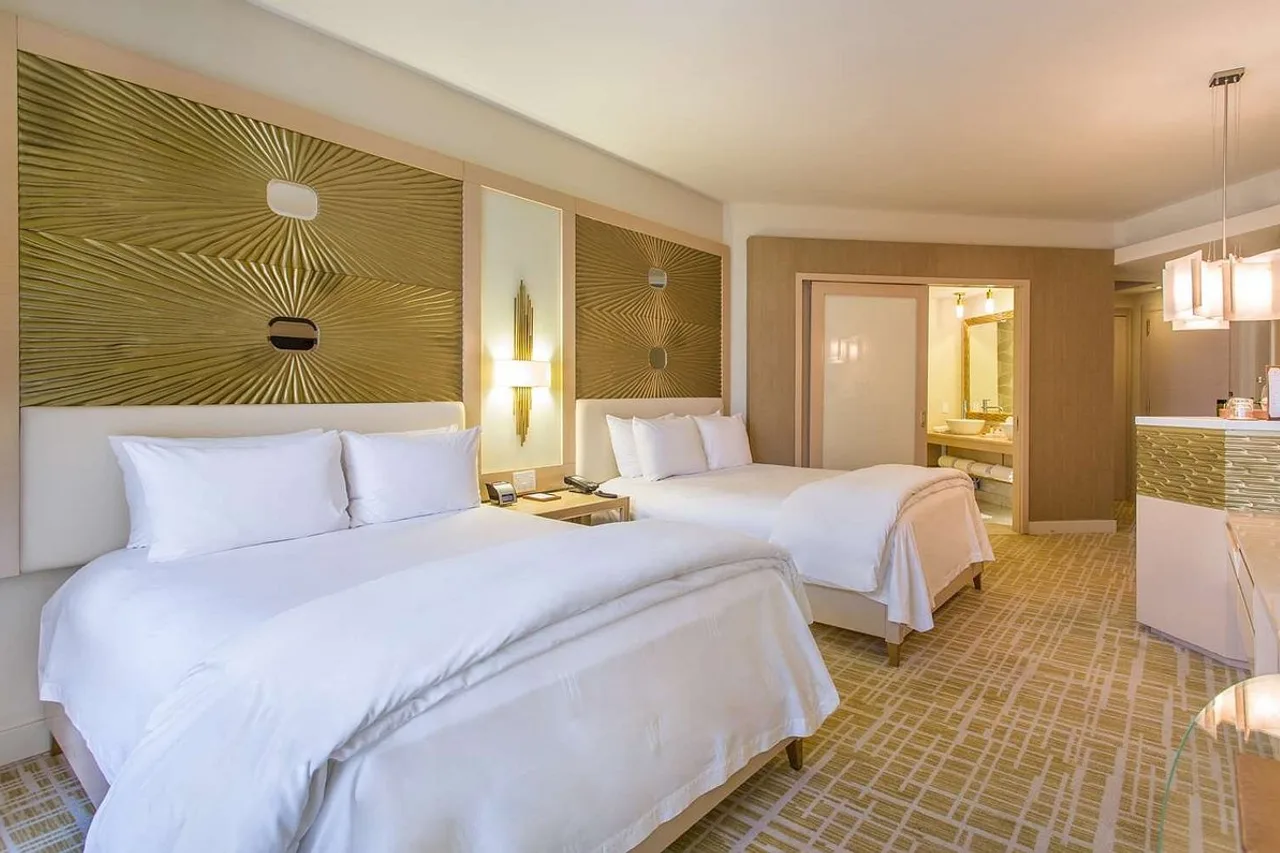 Waldorf Astoria Panama — rooms and atmosphere