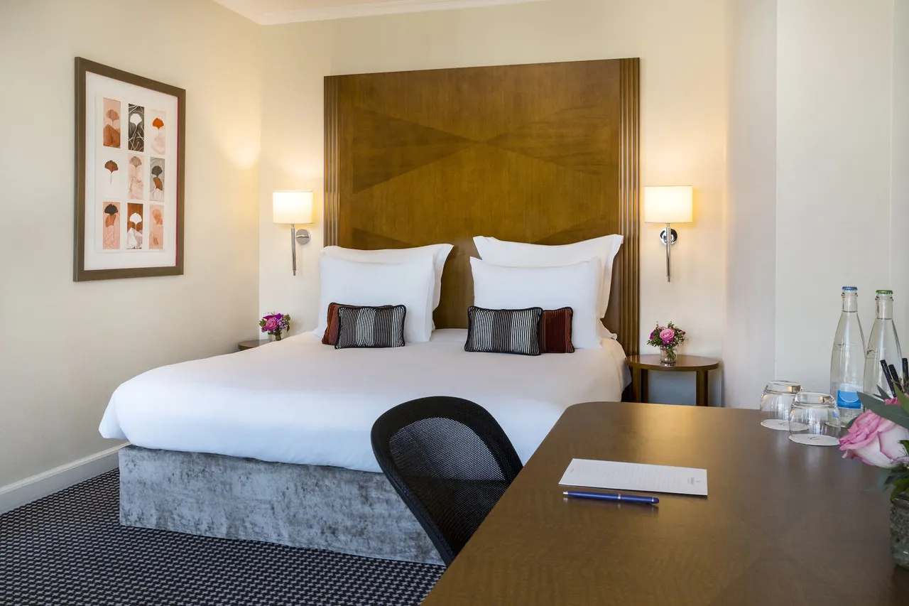 Warwick Geneva — ภาพห้องพักและบรรยากาศ