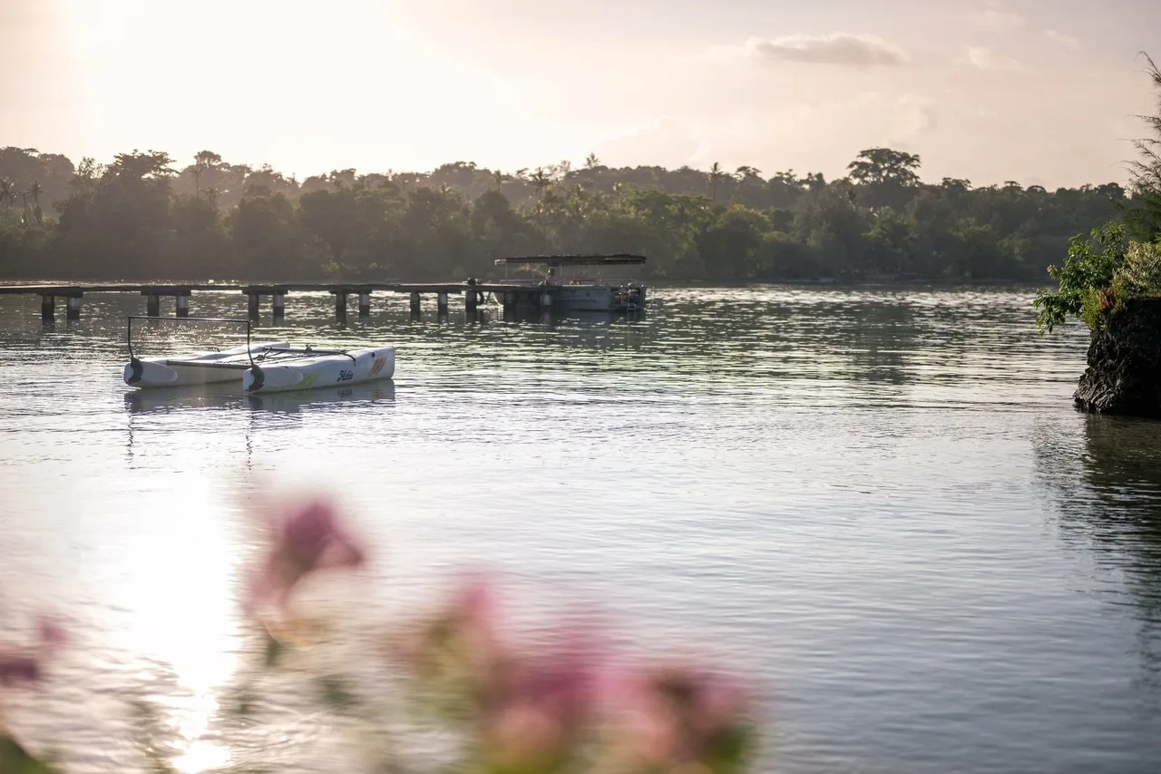 Warwick Le Lagon Resort & Spa, Vanuatu — rooms and atmosphere
