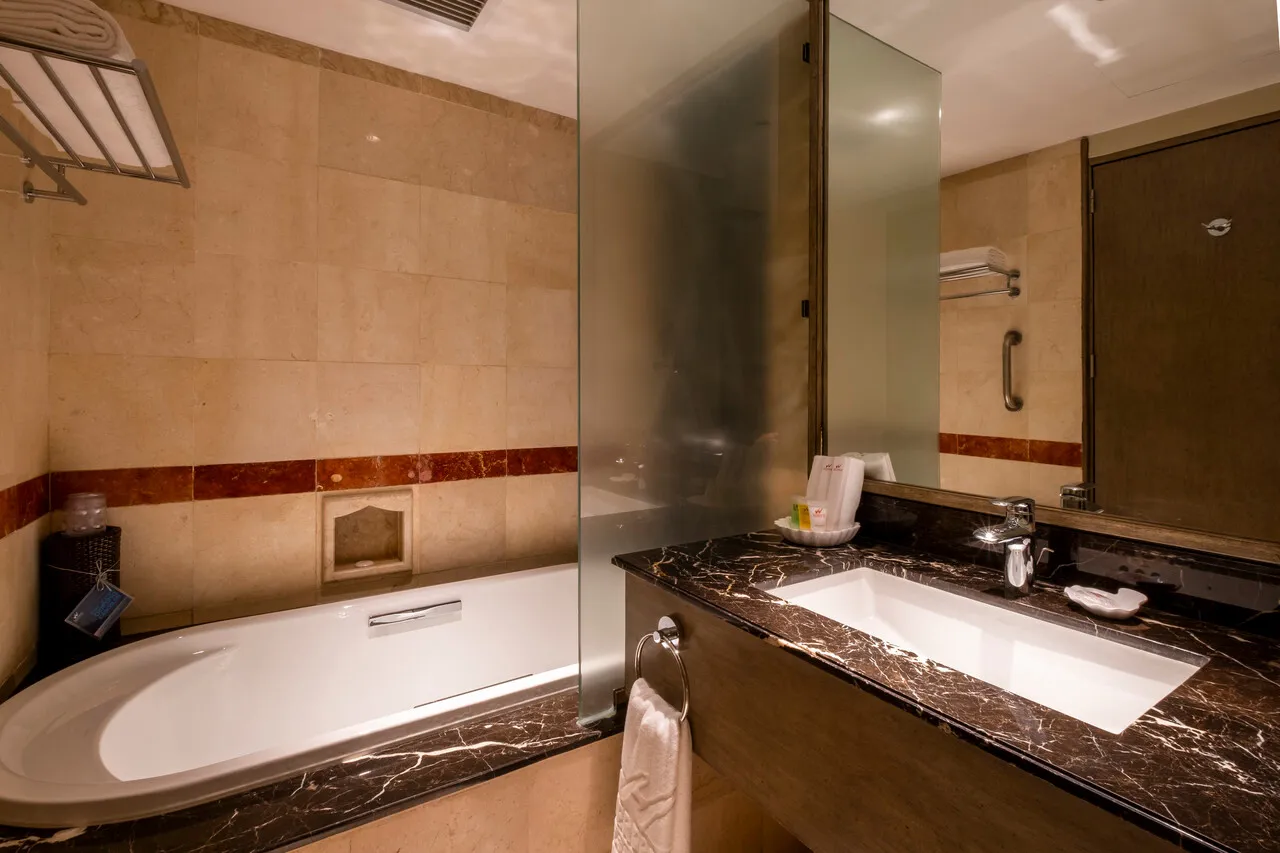 Waterfront Cebu City Hotel & Casino — rooms and atmosphere