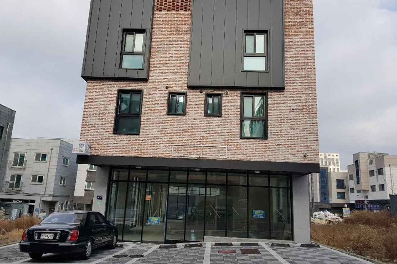 We Home Guesthouse Hostel — hotel