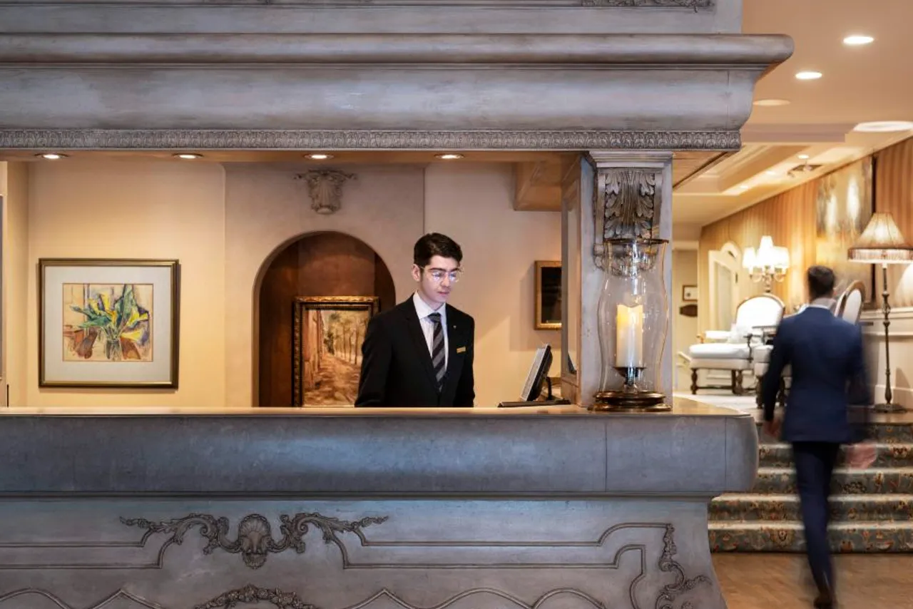 Wedgewood Hotel & Spa — rooms and atmosphere