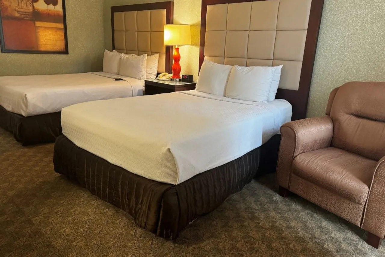 Wingate Houston near NRG Park/Medical Center — rooms and atmosphere