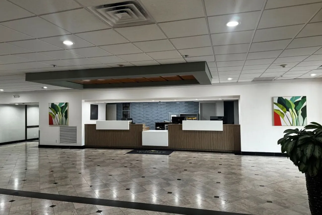 Wingate Houston near NRG Park/Medical Center — rooms and atmosphere