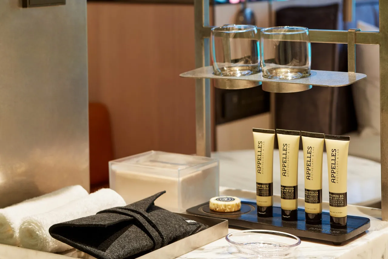 WOLO Kuala Lumpur — rooms and atmosphere