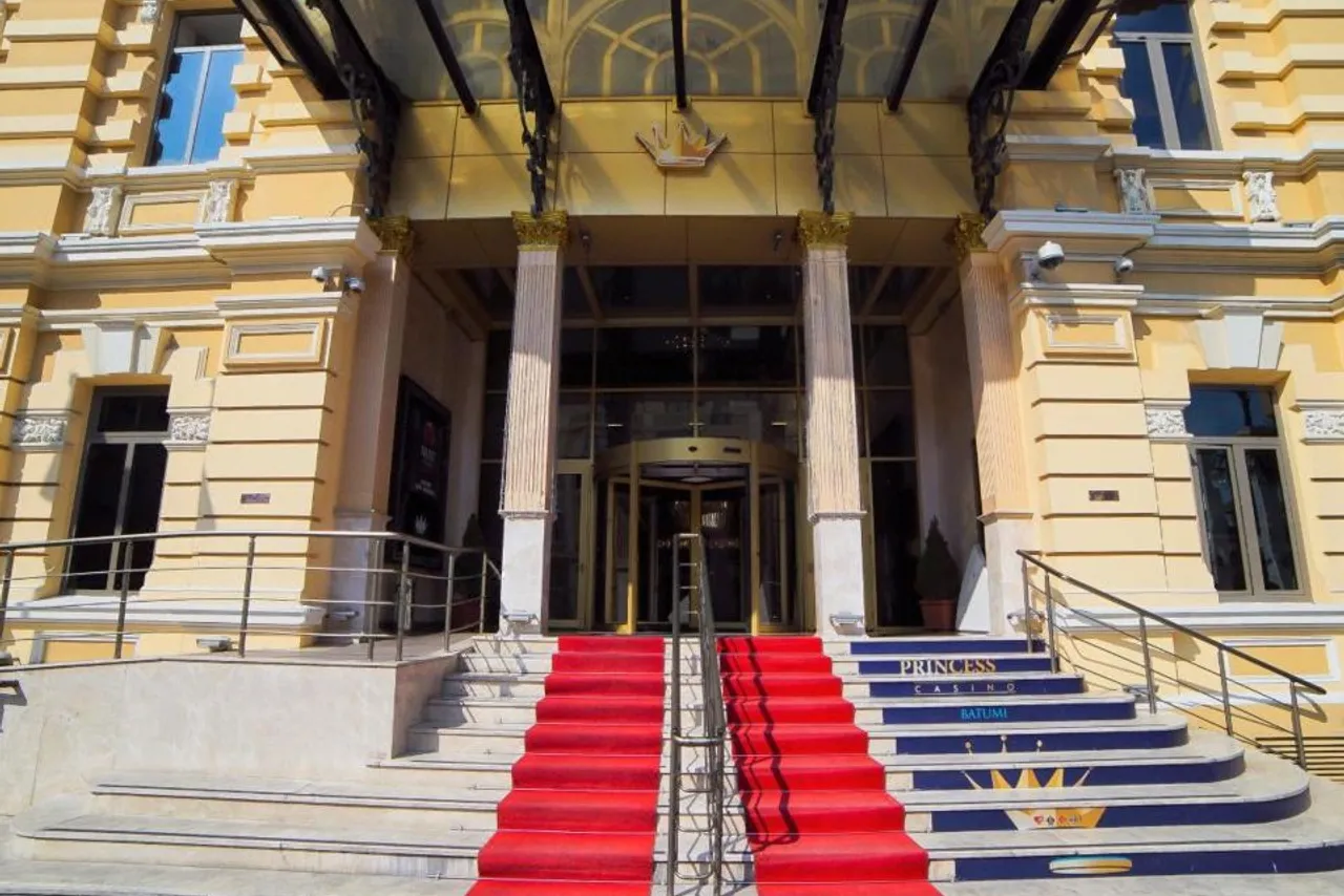 Wyndham Batumi — rooms and atmosphere