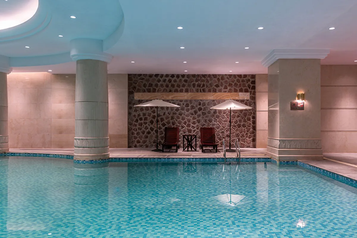 Wyndham Grand Plaza Royale Ningbo — rooms and atmosphere