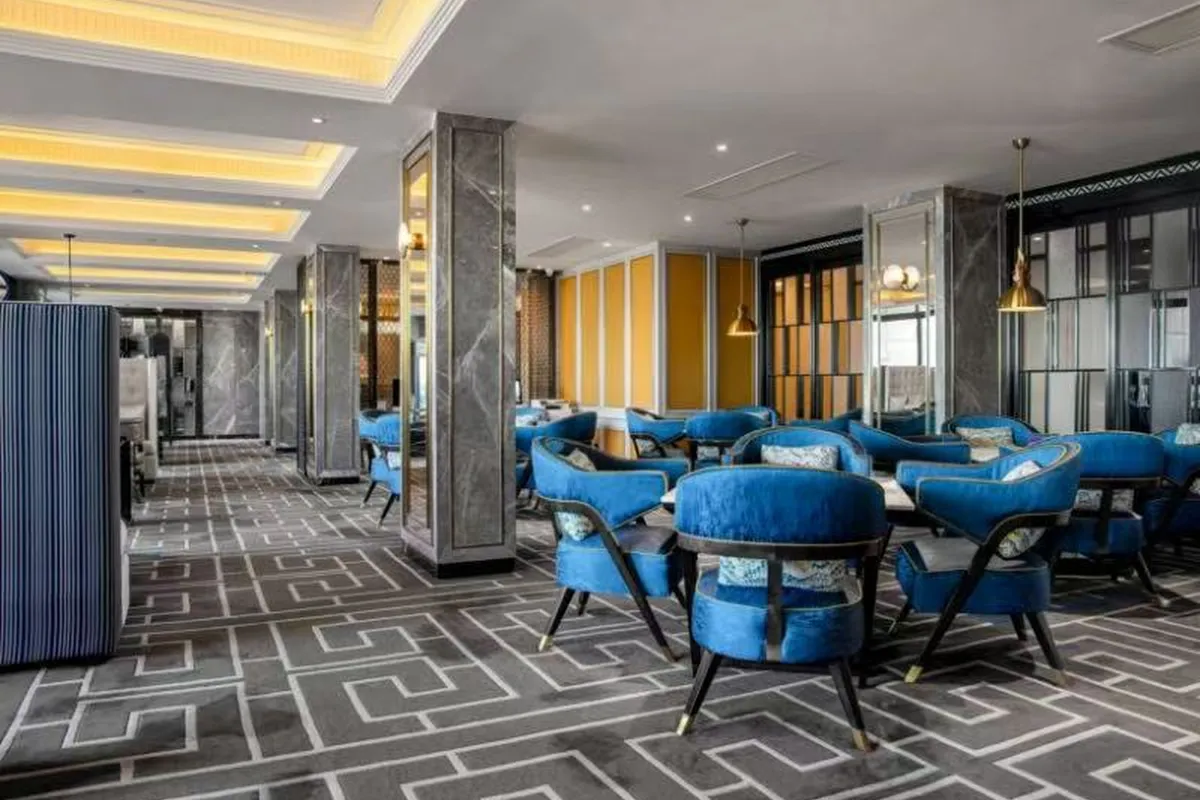 Wyndham Grand Plaza Royale Ningbo — rooms and atmosphere