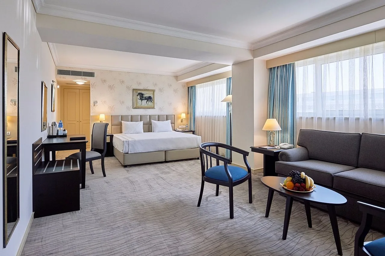 Wyndham Tashkent — rooms and atmosphere