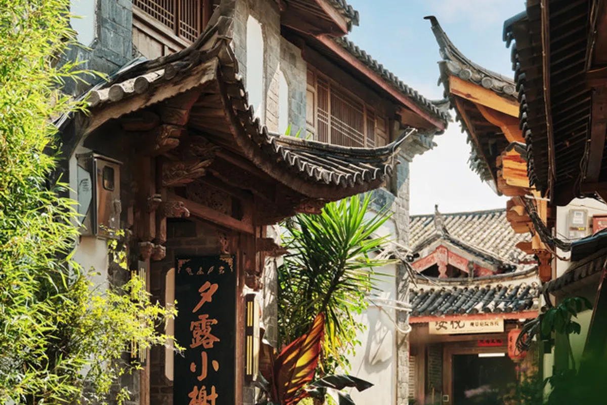 Xilu Xiaoxie Inn Lijiang — rooms and atmosphere