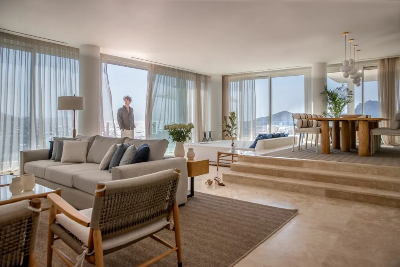 Yalikavak Marina Hotel by Social Living Collection — rooms and atmosphere