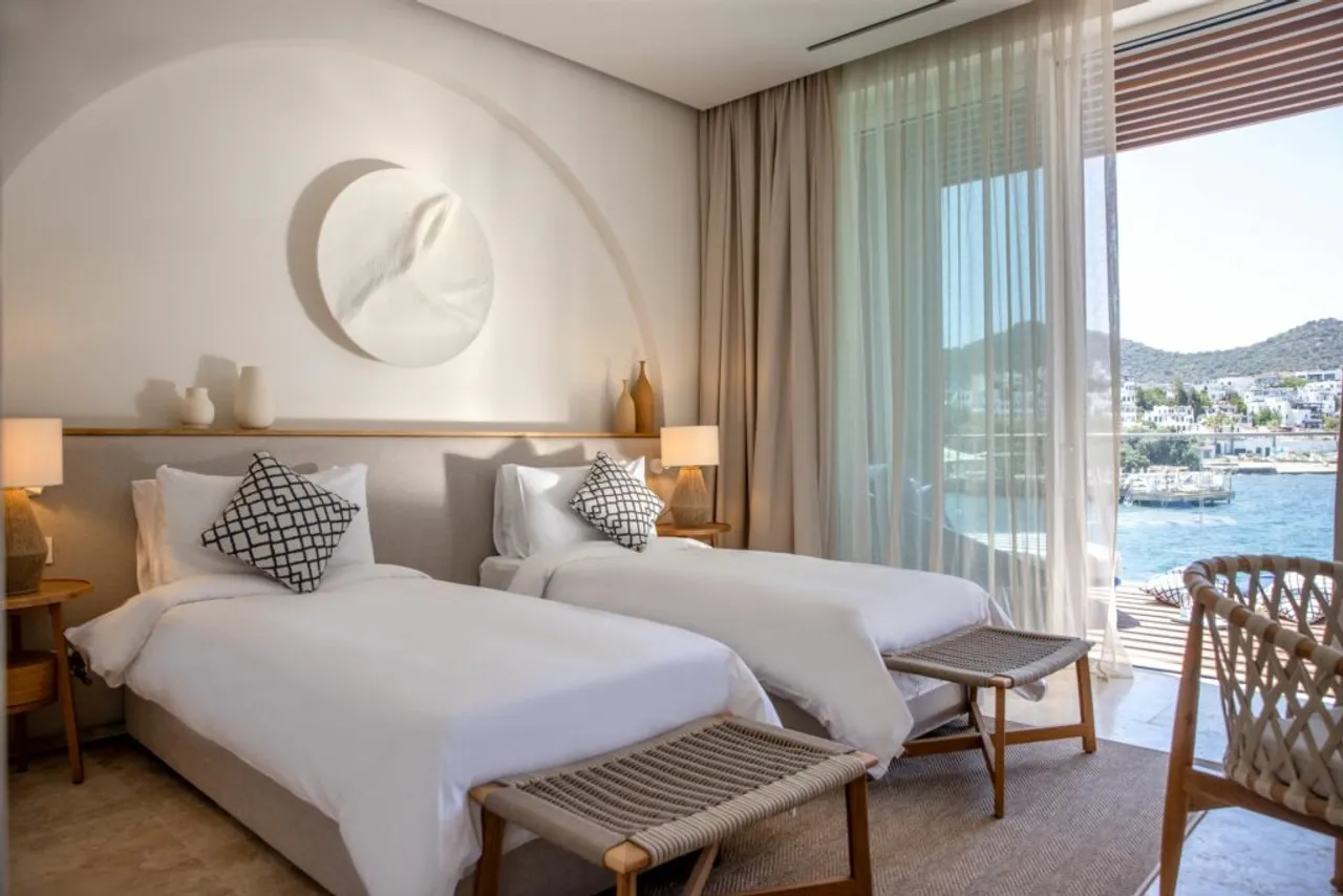Yalikavak Marina Hotel by Social Living Collection — rooms and atmosphere