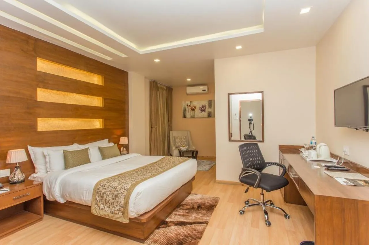 Yatri Suites Thamel — rooms and atmosphere