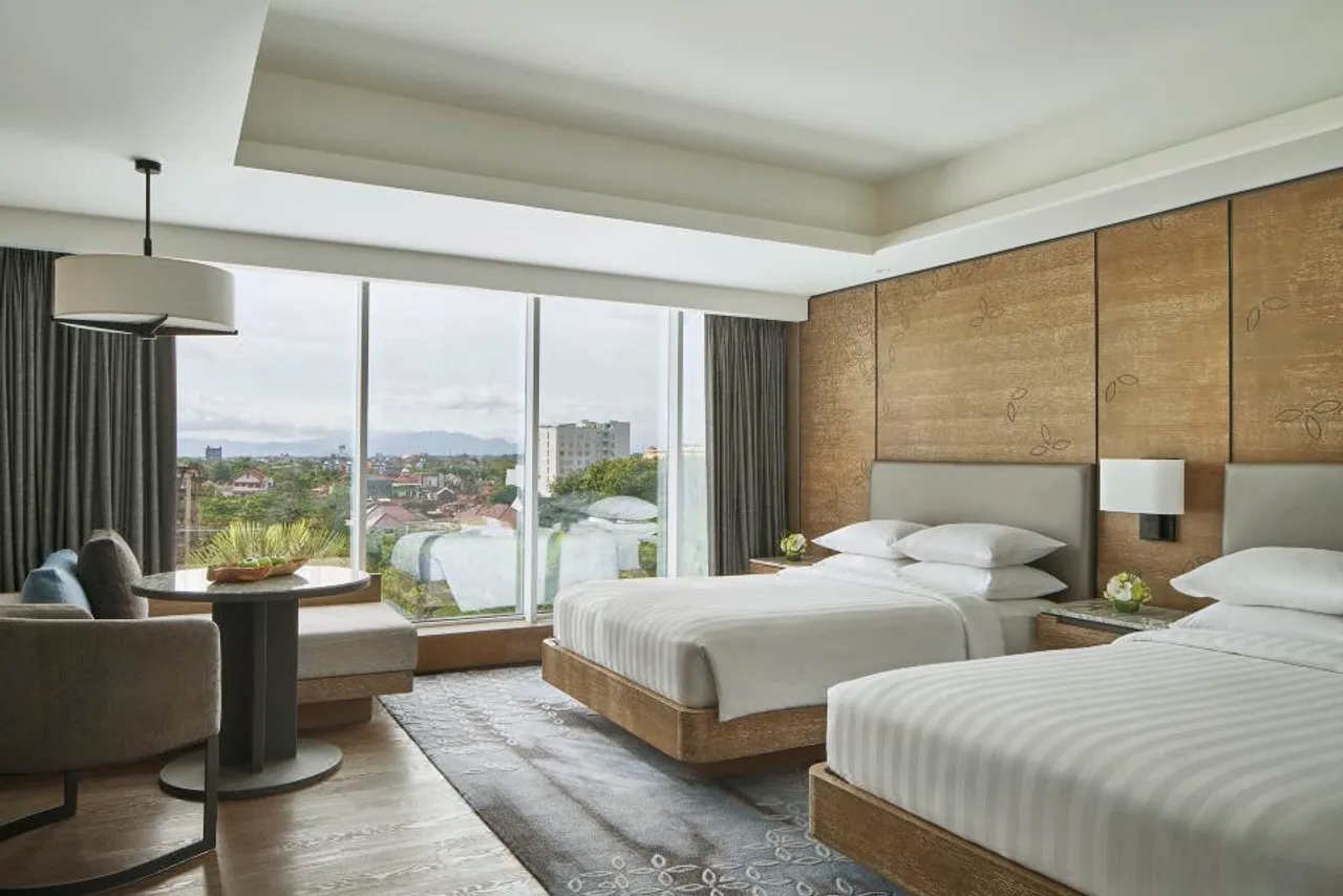 Yogyakarta Marriott Hotel — rooms and atmosphere