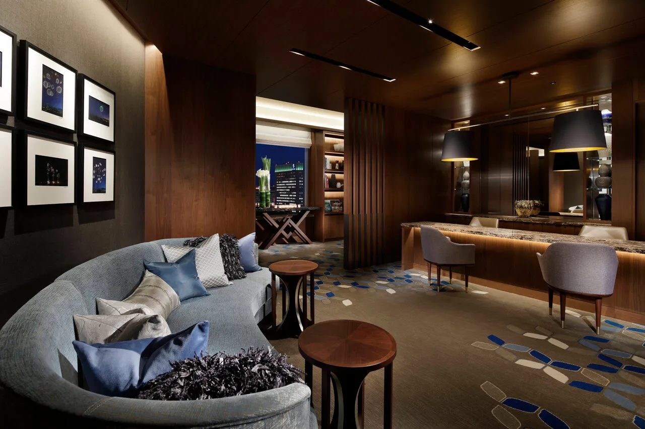 Yokohama Bay Sheraton Hotel and Towers — rooms and atmosphere