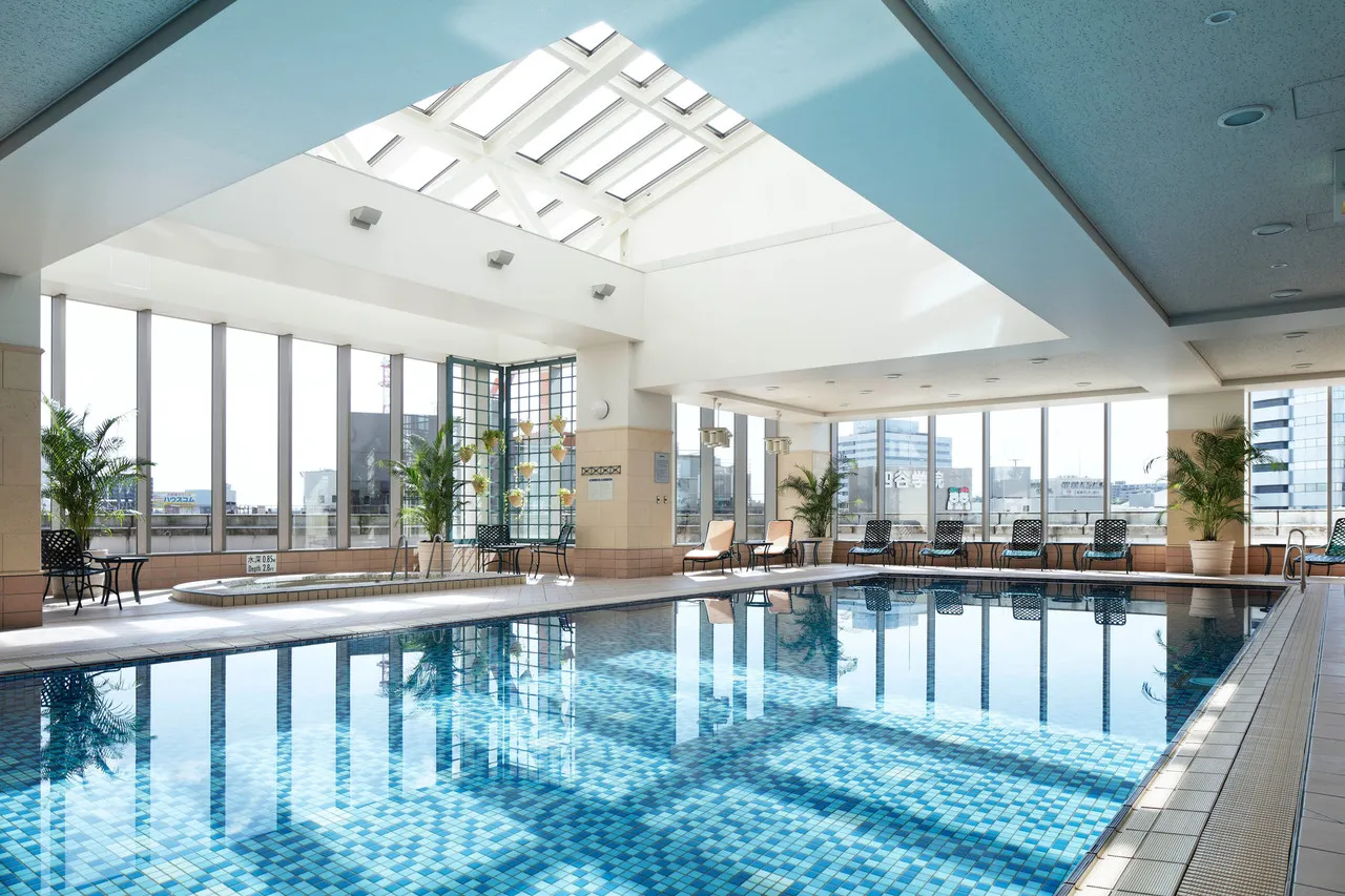 Yokohama Bay Sheraton Hotel & Towers — rooms and atmosphere