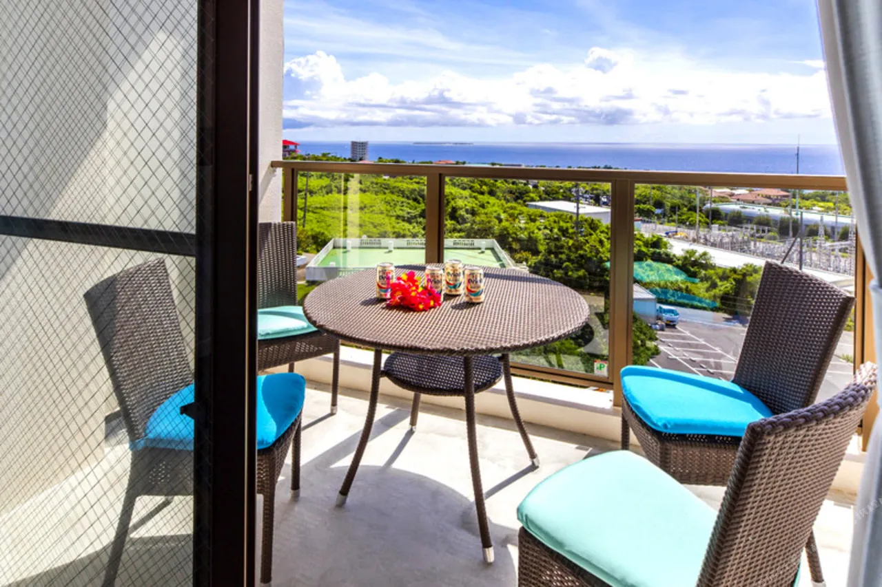 Yukurina Resort Okinawa — rooms and atmosphere