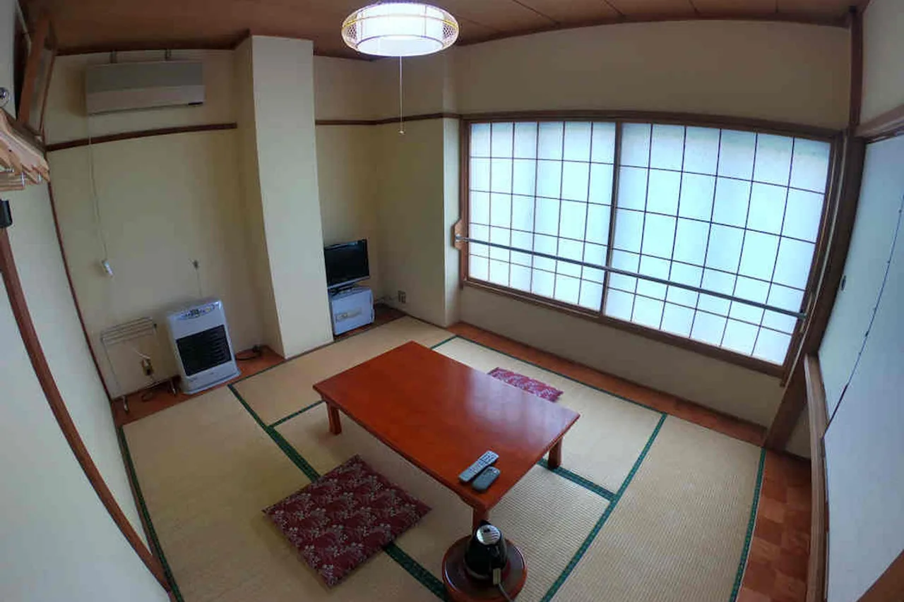 Yuzawa Ski House — rooms and atmosphere