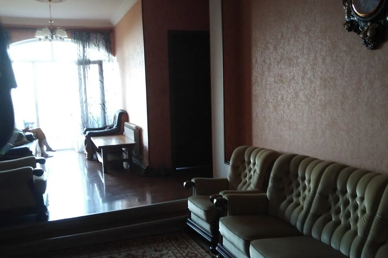 Zandarashvili Guest House — rooms and atmosphere