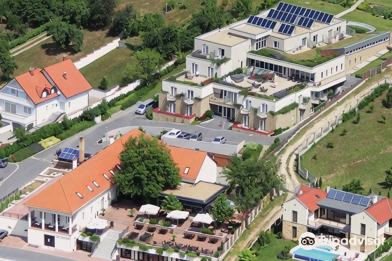 Zenit Wellness Hotel Balaton — ทะเลสาบบาลาตอน