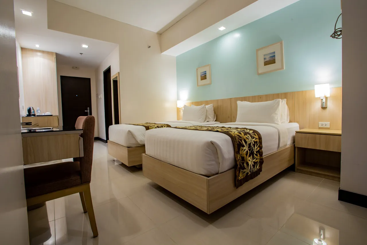Zerenity Hotel & Suites — rooms and atmosphere