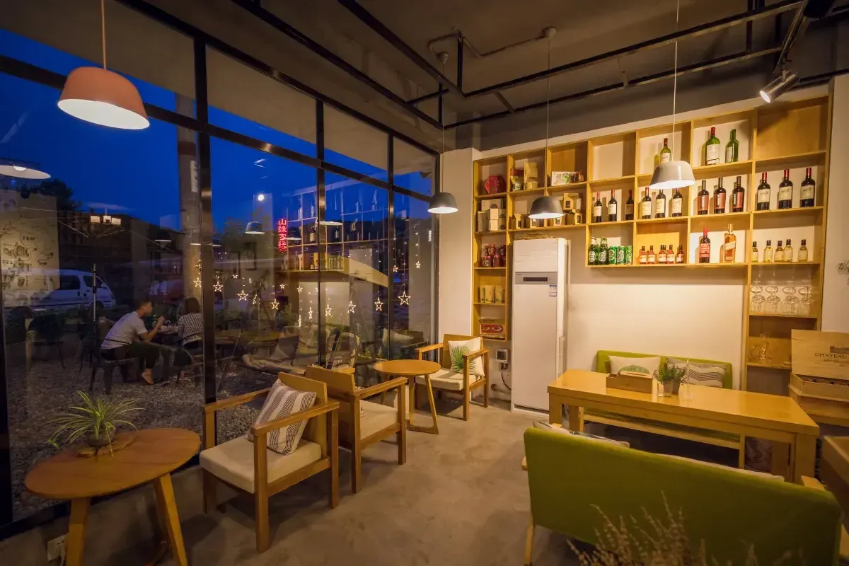 Zhangjiajie Zhijue Art Guest House — rooms and atmosphere